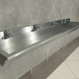 Lavatório Coletivo Com 4 Torneiras 1,80m - Construinox